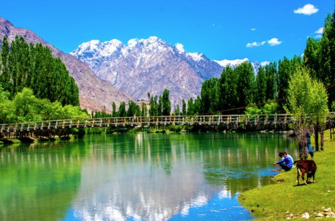 Pakistan named as no 1 travel destination