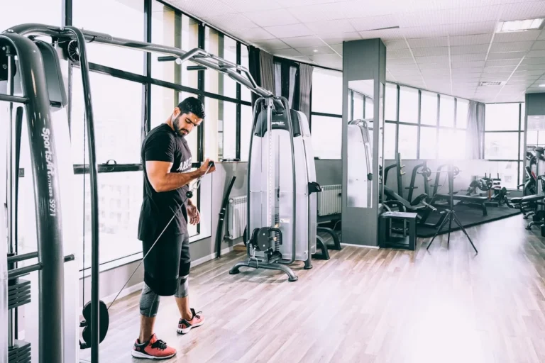best time to post on Instagram for fitness coaches USA - Ares Sports Club is one of the best equipped clubs in Karaj. The club is built on 6 floors and provides services to men and women at the same time. This project was photographed in 2018 by Sam Moqadam.